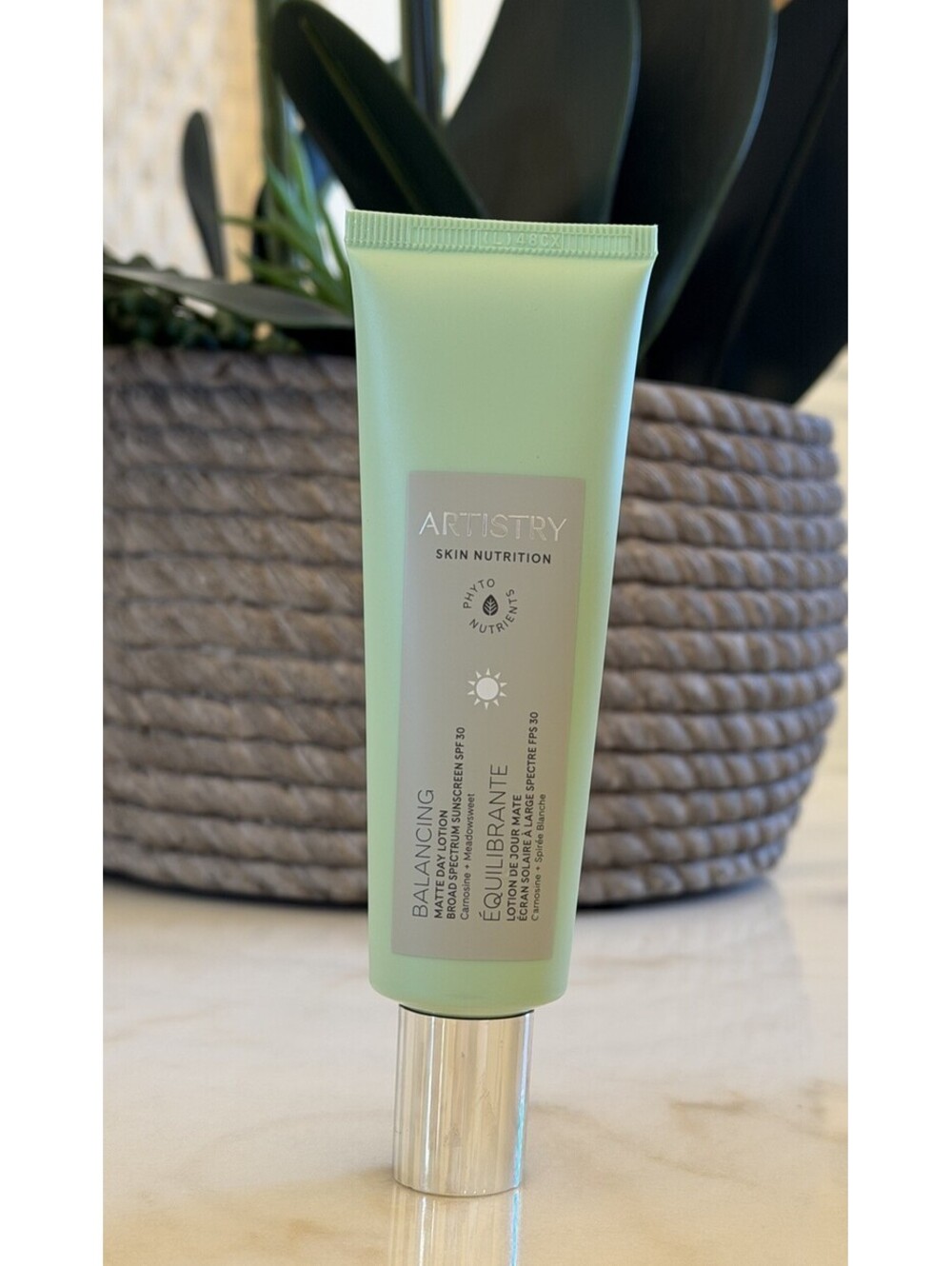 ARTISTRY Skin Nutrition Balancing Matte Day Lotion 1.7 oz - SPF 30 EXP 06/27